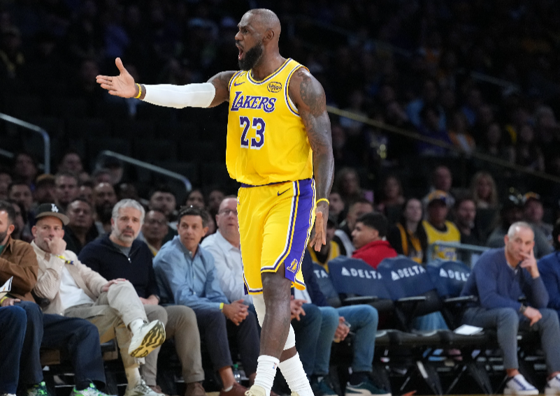 体育直播-湖人115-107逆转掘金 球员评价：3人满分，3人及格，4人低迷